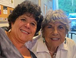 Mom & daughter duo❣️❣️