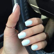 Los diseños de uñas acrílicas ofrecen colores y diseños sorprendentes, ¡una explosión de creatividad! Decoracion De Unas Acrilicas Cortas Unas Decoradas