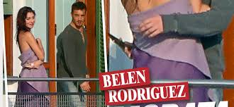 The showgirl, now in her eighth month of pregnancy, took a few days of vacation in tuscany with her boyfriend and the whole family (video). Cdn Ultimenotizieflash Com Wp Content Uploads 2