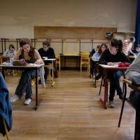 Comment bien choisir les 2 matières que vous allez repasser pour gagner un maximum de points. Rattrapages Bac 2019 Des Notes Plus Hautes Que Prevues Pour Certains Des Profs Veulent Surnoter Purebreak