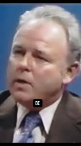 Here's looking at ya! Unfortunately I can't stop thinking Archie Bunker  whenever I see him protraying a different character 🤔