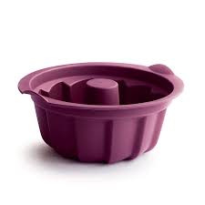 The Power Of Silicone Baking Now In A Classic Bundt Shape Our Innovative Mold Can Be Used In The Fridge Freezer Bundt Silicone Baking Tupperware Consultant