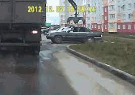 Pour participer aux plus beaux accidents ! Le Top 15 Des Accidents Et Fails Russes Les Plus Wtf Auto Moto Magazine Auto Et Moto