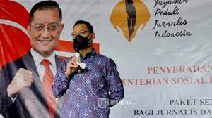 Dugaan korupsi dana bansos di kementerian sosial. Detik Detik Penangkapan Mensos Juliari Batubara 35 Menit Usai Ditetapkan Jadi Tersangka Tiba Di Kpk Tribunnews Com Mobile