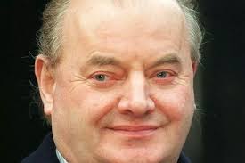 Former Glasgow MP Jimmy Wray dies after battling long illness