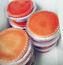 Pandan angku kuih is an angku kuih with southeast asian flavour, the green colour skin is made with fresh pandan juice and it is. Kuih Bulan Kuih Bakul Halal Home Facebook