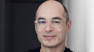 A Montaigu fleurit la plume au Printemps