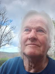 I used to go into a coffee bar in Tavistock Road in the 1960's but I can't  remember it's name....... it nearly comes to me .....but.....