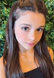 Lily Smiley's Instagram, Twitter & Facebook