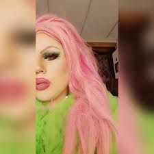 I februar ble det kjent at wanda har fått seg kjæreste, noe vita merker svært godt. Monetta Leone Home Facebook