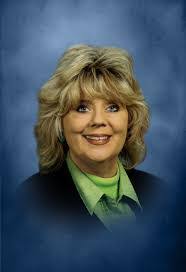 Caroline Henson's Instagram, Twitter & Facebook