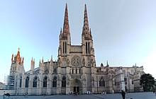 Une rallonge budgétaire de 10 millions d'euros a été votée par bordeaux métropole.objectif : Bordeaux Cathedral Wikipedia