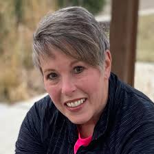 Julie Mickle's Instagram, Twitter & Facebook