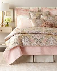Luxury Bedding How To Choose Bed Linens Designer Bedding Bed Linens Luxury Luxury Bedding Bed Design