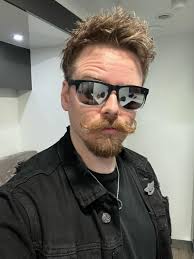 Good Vibes" The D-List (TV Episode 2011)