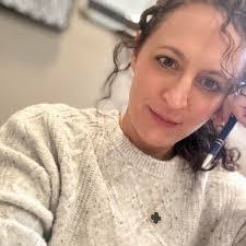 Heather Coghlan's Instagram, Twitter & Facebook