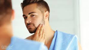 ما العلاقة بين كمية الماء التي نشربها وبين نضارة البشرة موسوعة نت