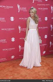 Great Prom Hair Very Elegant And Simple To Learn For A Prom Queen On A Budget Ipaprom Prom360 Ball Dresses Senior Prom Dresses Prom Hair