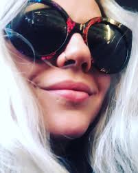 Paige Bueckers 🫶 DiJonai Carrington (via JoeyMistretta_/X)