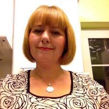 Christine Hocking's Instagram, Twitter & Facebook