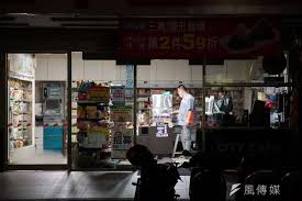 主題網站 高雄市立圖書館親子互動ar體驗 高雄市立圖書館數位資源入口網 高雄市立圖書館總館網站 視障讀者服務 留學資訊 志工園地 高雄文學. Be D5ogeoupobm