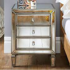 Der stylische große beistelltisch ist ein echtes highlight in jedem wohnraum! Nachttische Chrom Wayfair De