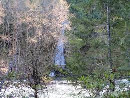 A friendly staff, clean hot showers, well kept grounds, and a diverse selection of campsites, the falls campground offers a one of a kind camping experience. Whispering Falls Campground Detroit Ranger District Santiam Oregon