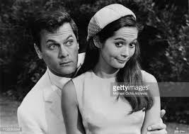 Tony Curtis And Nancy Kwan In Arriverderci Baby Tony Curtis Actors Tony