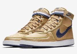 Instead, manufacturing is outsourced to third parties because of the cost advantages of doing so. Nike Free Trainer V7 Australia Test Live Streaming Supreme Metallic Gold Ah8652 700 Release Date Sbd