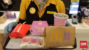 The bts meal, mcdonald's exclusive collaboration with bts, recently launched across the globe. 2ecbl8j W9jqum