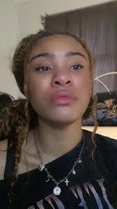 Heather Moncrief's Instagram, Twitter & Facebook