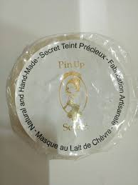 Pour la fabrication de tous nos savons au lait de chèvre, nous avons toujours privilégié un procédé de fabrication à froid. Pin Up Secret Secret Teint Precieux Masque Au Lait De Chevre Inci Beauty