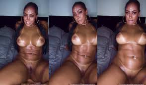 Rosiane Pinheiro mostrando seu bucetão