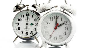 La ley 8.777 estableció que el nuevo cambio horario (de invierno) empezara en chile continental a contar del primer sábado del mes de abril de . Orujqntko2prfm