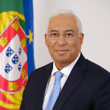 António luís santos da costa, gcih (born 17 july 1961) is a portuguese lawyer and the prime minister of portugal, in office since 26 november 2015. Pais Antonio Costa Pede Para Sairem De Casa Em Seguranca Sinaltv Um Novo Olhar Pela Regiao Do Alto Tamega
