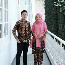 Kebaya duyung modern dianggap sangat cocok untuk dikenakan dalam acara. Harga Kebaya Mermaid Terbaik Batik Pakaian Wanita Agustus 2021 Shopee Indonesia