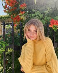 Wake Up In The Morning Feeling Like P Diddy Naimasultanx In 2020 Marla Catherine Instagram Photo Inspiration Cute Instagram Pictures