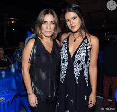 The epidermal naevus syndrome (ens) is a sporadic condition characterized by congenital epidermal naevi. Gloria Pires Vai Com A Filha Antonia A Show De Orlando Morais Na Portela Fotos Purepeople