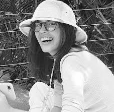 Claire Antonelli (@ClaireAntonelli)