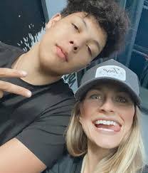 Jacquelyn Dahl's Instagram, Twitter & Facebook