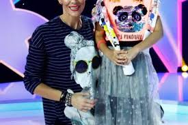 Tata se bronzează la cuptor și la ceas! 36:26. Aici Eu Sunt Vedeta Citeste Toate Articolele Despre Aici Eu Sunt Vedeta