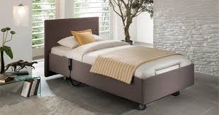 Seniorengerechtes bett mit elektrischem lattenrost. Ist Hoher Gleich Besser Boxspringbett Oder Hohenverstellbares Bett