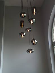 In Many Instances Your Light Fixtures Are Frequently A Budget Friendly Means To Upgrade The Decor Get T Hal Verlichting Trap Verlichting Eetkamer Verlichting