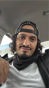 Fortnite player looking for gaming partners