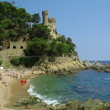 Lloret de mar è una delle destinazioni più ambite della costa brava hola alberto, il costo del catamarano non lo so perchè l'articolo lo ha scritto una nostra amica che è ciao grazie per aver risposto, quindi il bus devo prenderlo da barcellona estacio del nord e. Tourisme A Lloret De Mar En Espagne Costa Brava Tour