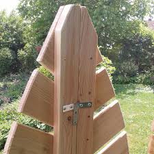 Rankgitter Blatt Folium 142x57 Cm Larchenholz Natur Online Kaufen Bei Gartner Potschke Rankgitter Larchenholz Rankgitter Holz