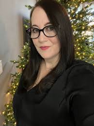 Can a colorist lift home dye color for salt and pepper hair?