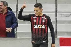 Raphael veiga, 25, z kraju brazylia sociedade esportiva palmeiras, od 2016 ofensywny pomocnik wartość rynkowa: Atletico Pr Encontra Em Raphael Veiga O Maestro Por Sonho Sul Americano 31 10 2018 Uol Esporte