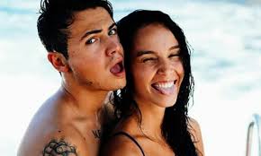 Biografia, età, instagram, benji e fede, carriera, fidanzamento con bella thorne, separazione da fede. Gf Vip La Sorpresa Di Federico Rossi Di Benji E Fede A Paola Di Benedetto Radio 105
