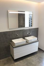 Egal, ob sich die fliesen an der wand befinden oder als bodenbelag dienen. Kontraste Schaffen Mit Weisser Sanitarkeramik Zu Fliesen Im Betonstyle Fliesen Tiles Tegel Bathroom Badezimme Elternbadezimmer Neues Badezimmer Badezimmer